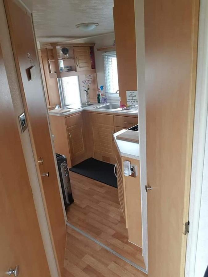 I 10 Caravan 4 Berth Chase Caravan Park Ingoldmells Exteriör bild